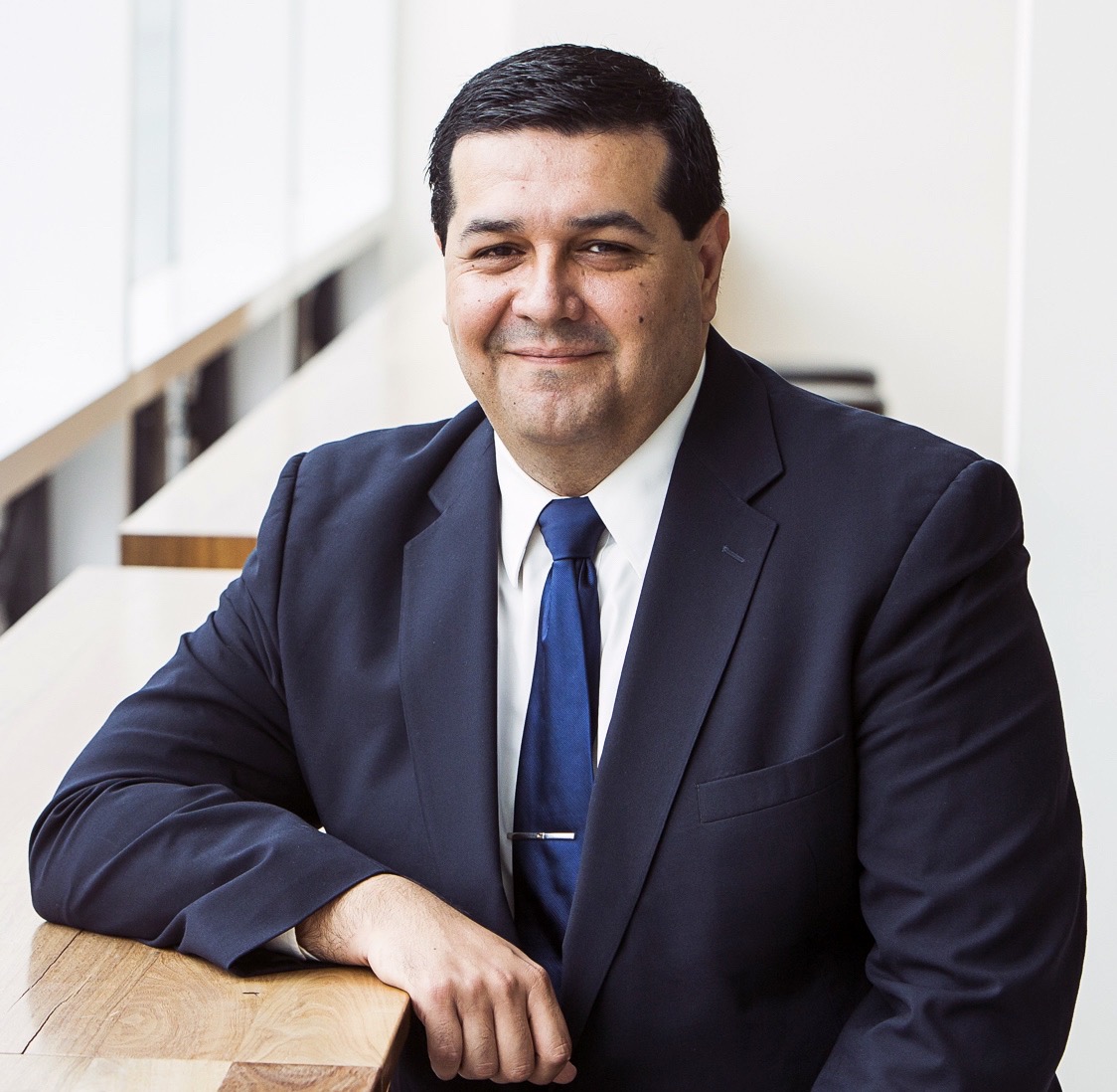 A picture of Dr. Ricardo Flores.